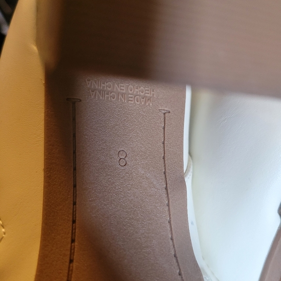 Winter white booties!! - Picture 5 of 6